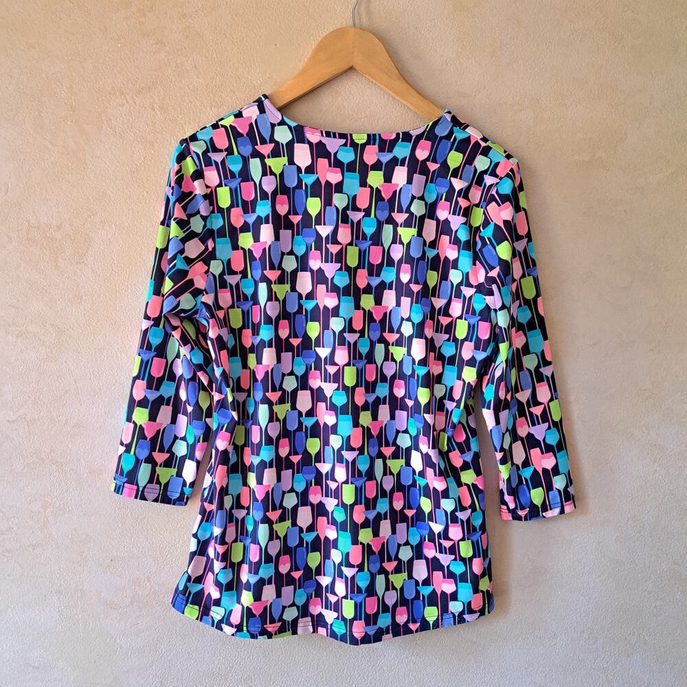LuLu B Wine Glass Print V-neck Top Medium Colorful 3/4 Sleeve - Picture 7 of 9